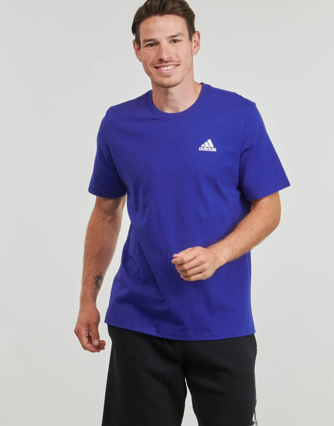 Adidas Sportswear - Essentials Single Jersey Embroidered Small Logo T-Shirt