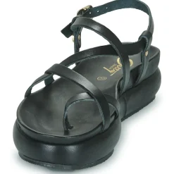 Betty London - AGNES