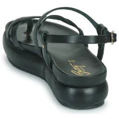 Betty London - AGNES