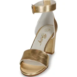 Betty London - CRETA