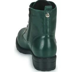 Betty London - GALACTICA