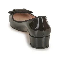 Betty London - Hélène