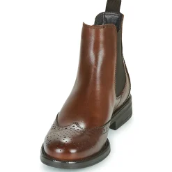 Betty London - JOSTA