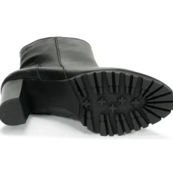 Betty London - NOHIME