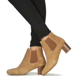 Betty London - OKARI