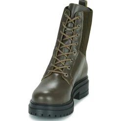 Betty London - PALATANE