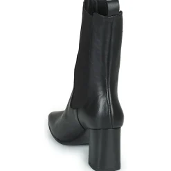 Betty London - PASTILLE