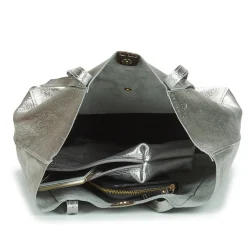 Betty London - SIMONE