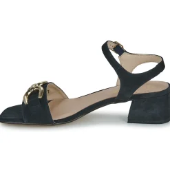 Betty London - SONYA