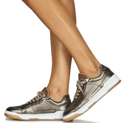 Bullboxer - NEENA LOW