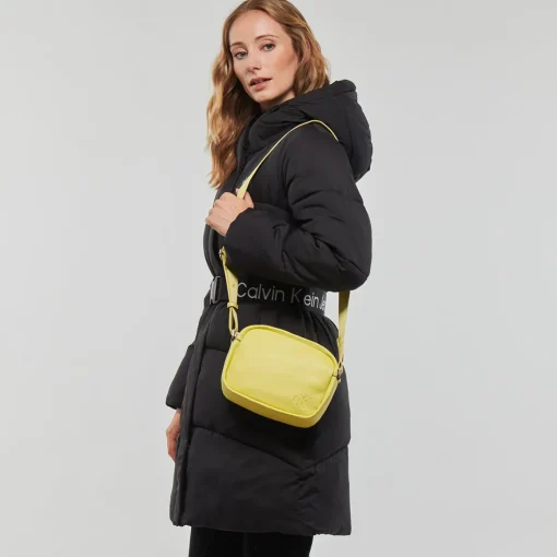 Calvin Klein Jeans - ULTRALIGHT DBLZIPCAMERABAG21 PU