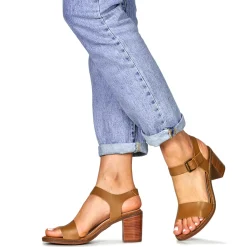 Casual Attitude - CAILLE