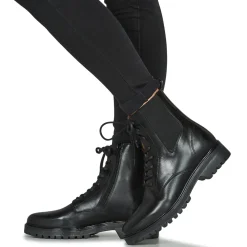 Casual Attitude - GUILA