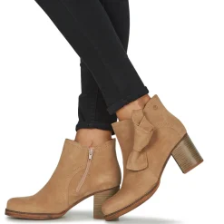 Casual Attitude - HIRCHE