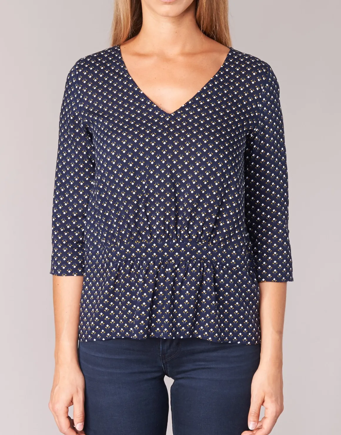 Casual Attitude - HOLA