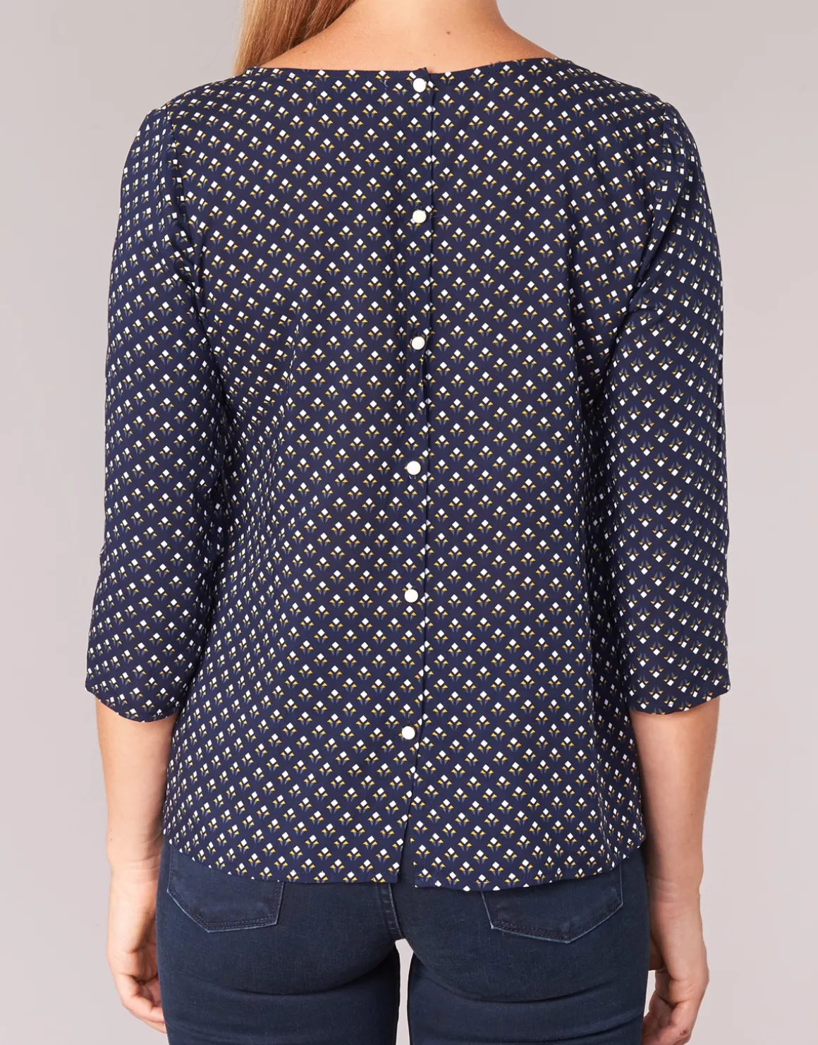 Casual Attitude - HOLA