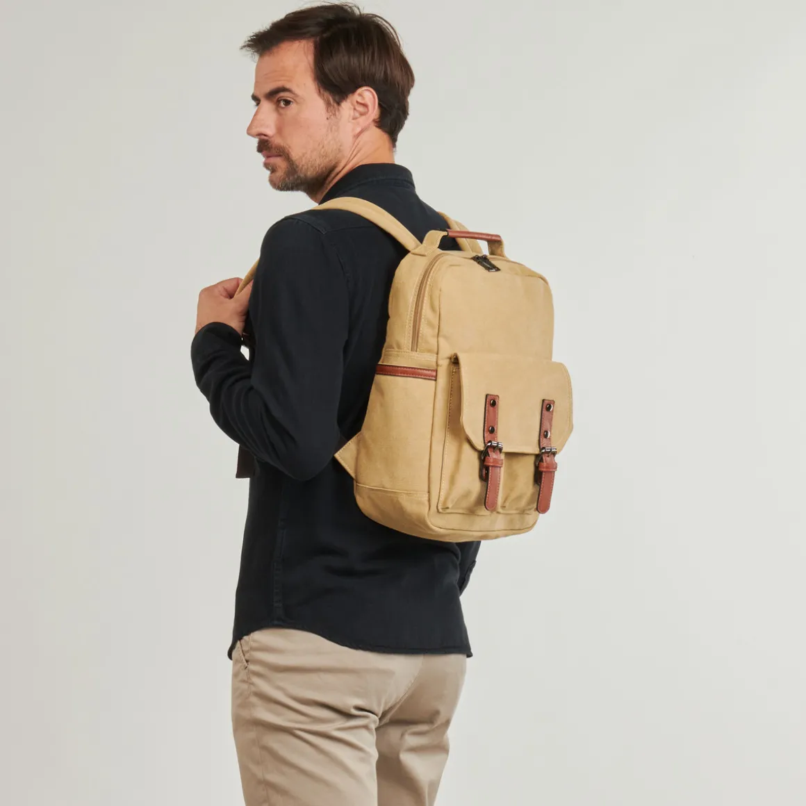 Casual Attitude - LEXI