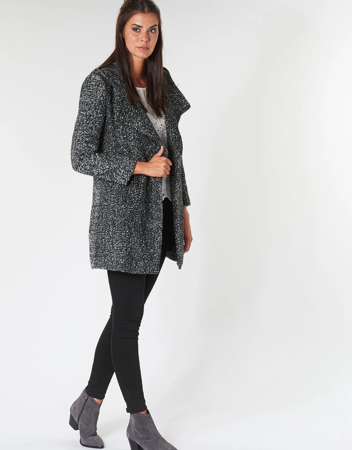 Casual Attitude - LOUA