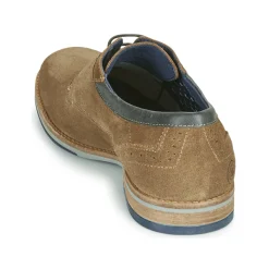 Casual Attitude - MARINA