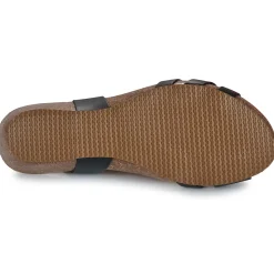 Casual Attitude - OYA