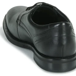 Clarks - UN HUGH LACE