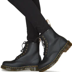 Dr. Martens - VEGAN 1460 BLACK FELIX RUB OFF