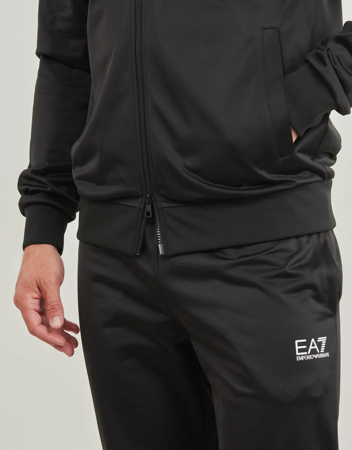 Emporio Armani EA7 - TRAIN CORE ID M T-SUIT TT FZ CH PL