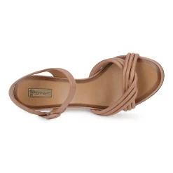 Eva Turner - VANDONEVO