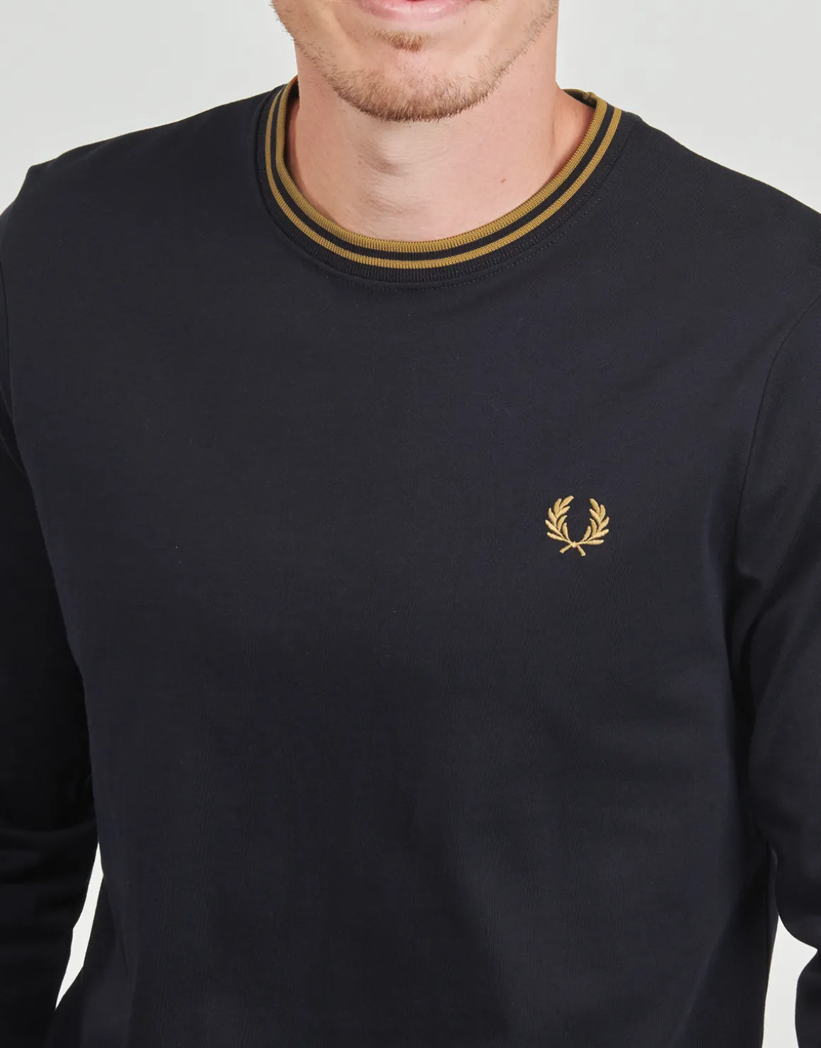 Fred Perry - TWIN TIPPED