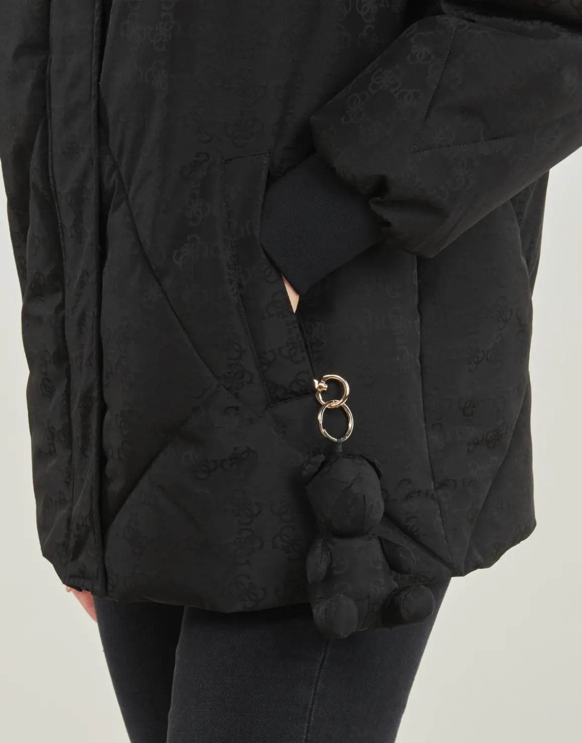 Guess - 4G LOGO PUFFER JACKET