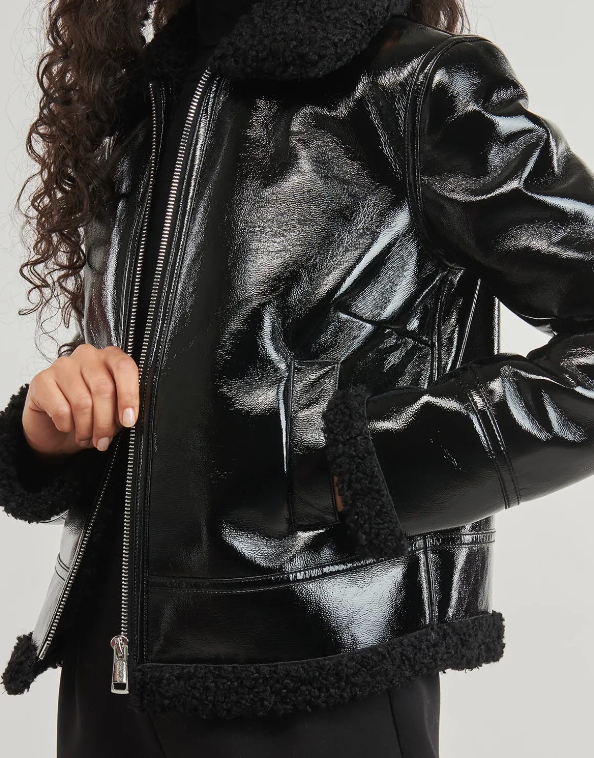 Guess - LS ANDREA FAUX SHEARLING JKT