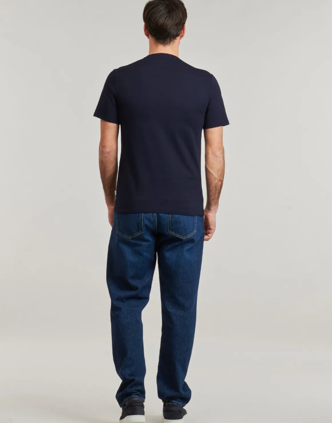 Guess - SS CN SLIM LOGO EMBRO TEE