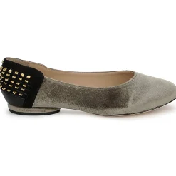 Kat Maconie - CECILIA