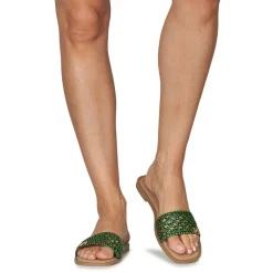 Les Petites Bombes - IOLANDA