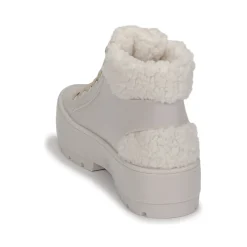 Melissa - MELISSA FLUFFY SNEAKER AD