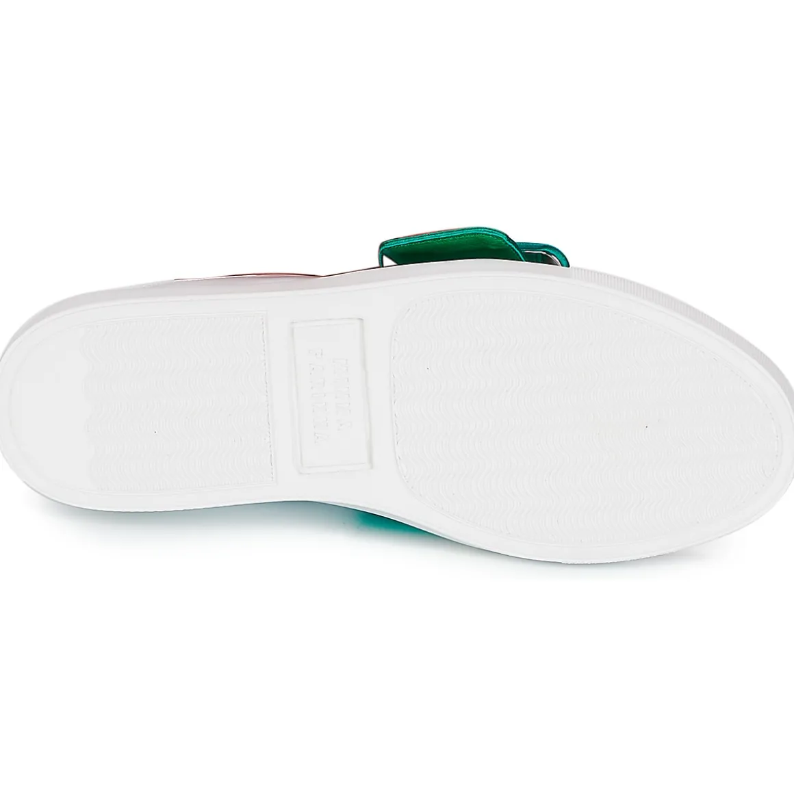 Minna Parikka - ROYAL