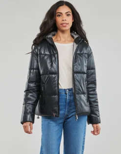 Oakwood - WANDA METAL