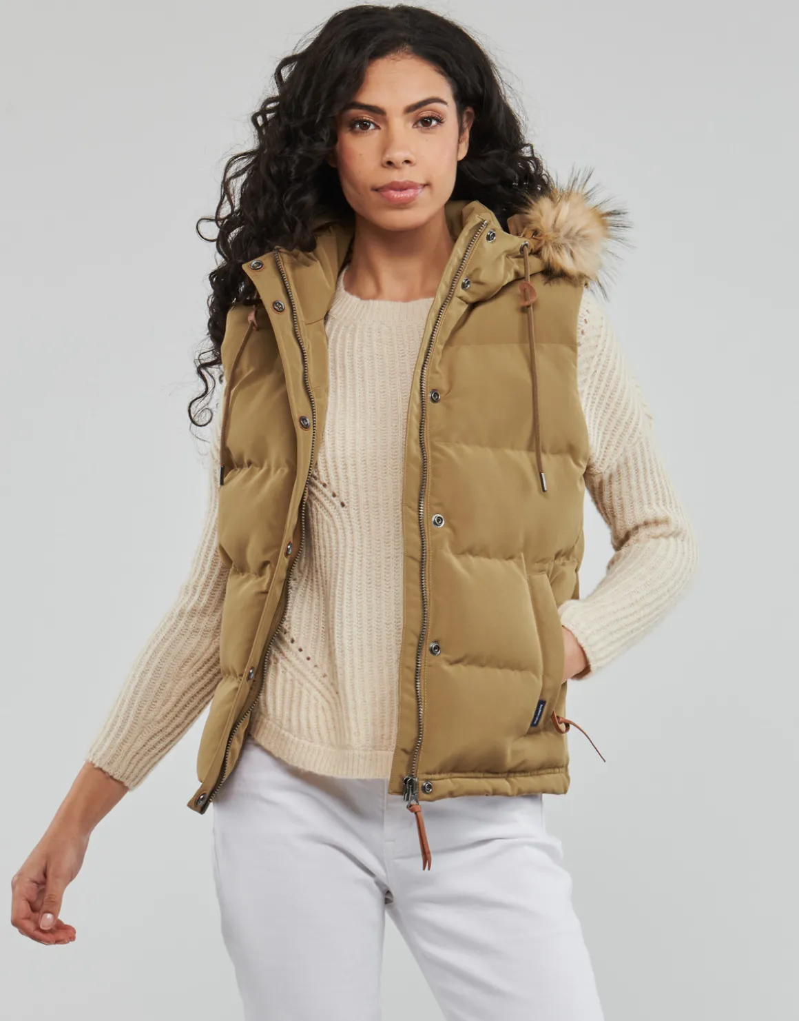 Superdry - VINTAGE EVEREST FAUX FUR GILET