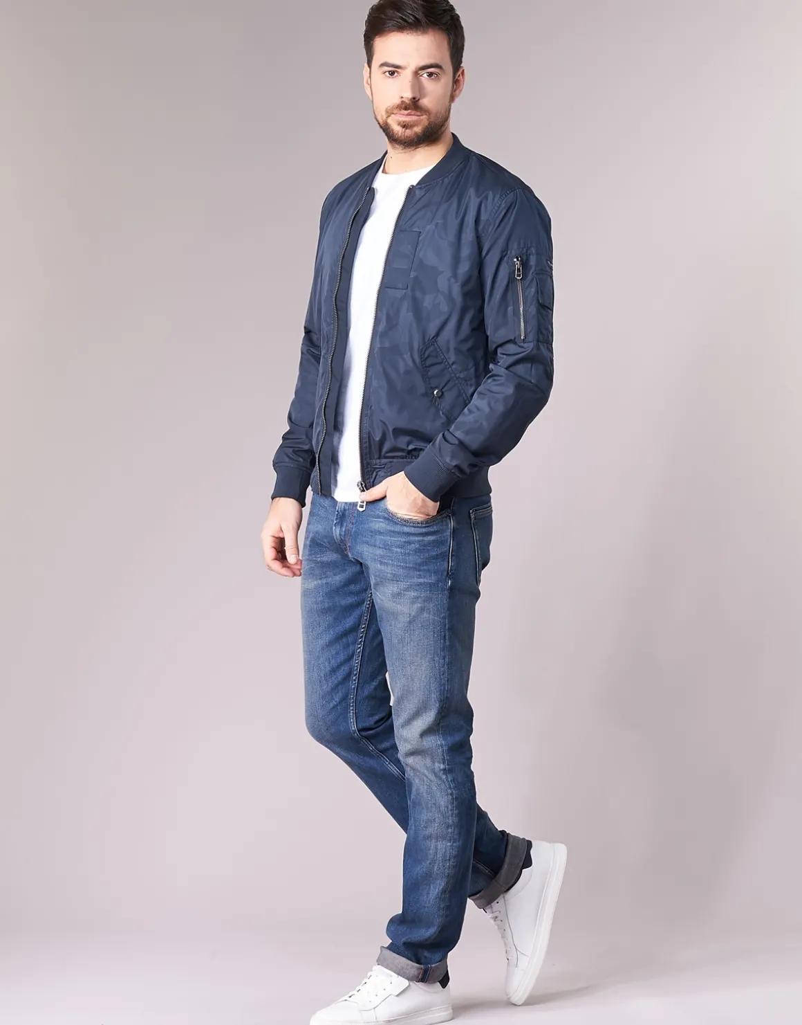 Teddy Smith - BAILEY