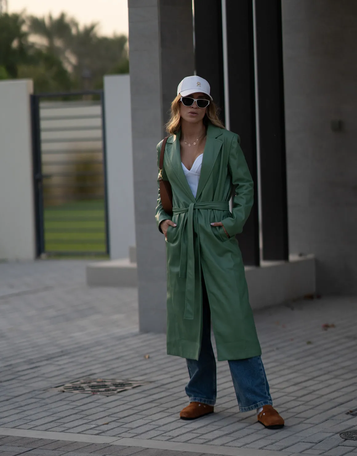 THEAD. - LINDSEY TRENCH