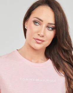 Tommy Hilfiger - REG FROSTED CORP LOGO C-NK SS