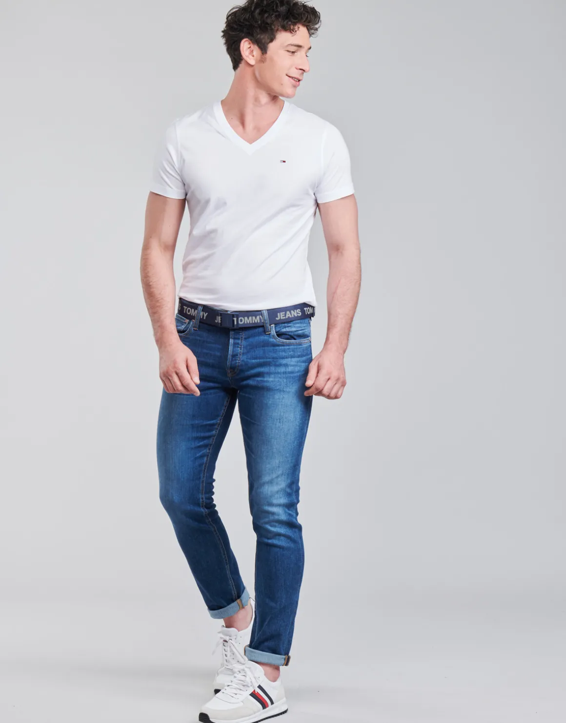 Tommy Jeans - TJM ORIGINAL JERSEY TEE V NECK