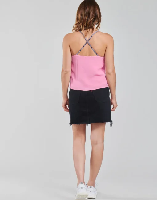 Tommy Jeans - TJW CAMI TOP BUTTON THRU