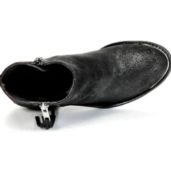 Young Elegant People - AMELIA