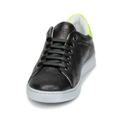 Young Elegant People - EDEN