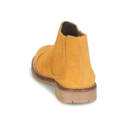 Young Elegant People - FILICIA