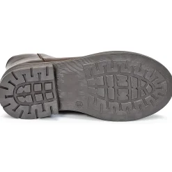 Young Elegant People - IVONNE